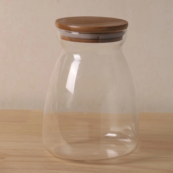 Images Are in-Kind Shoot Transparent Glass Jar with Sealing Ring and Bamboo Lid